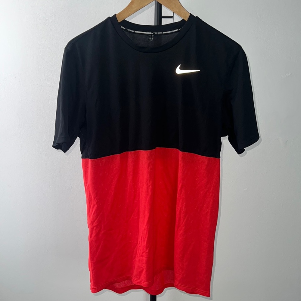 Nike Running Dri-Fit Shirt, Black/Red, Sz Medium, very good condition, no snags